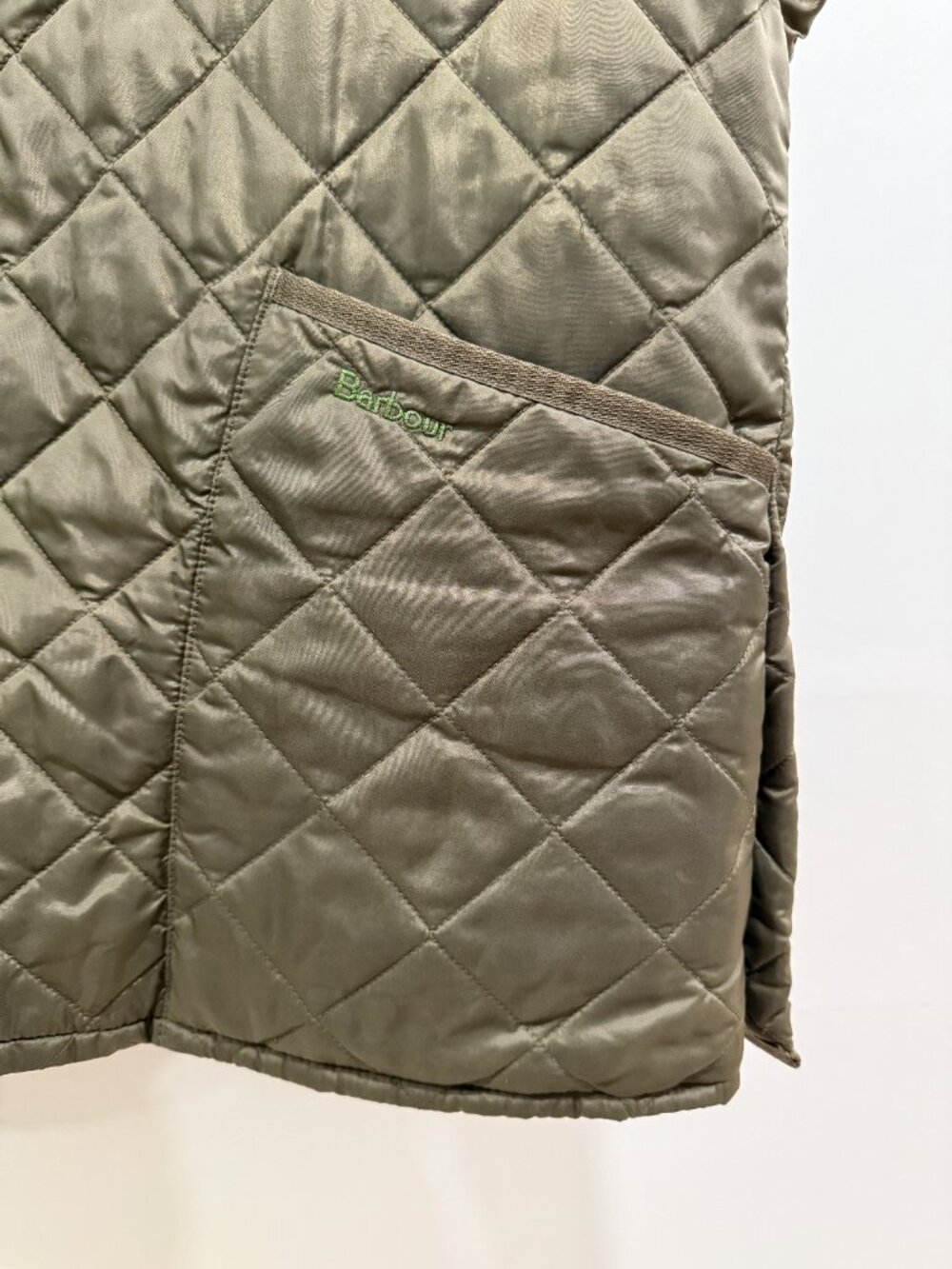 Barbour Liddesdale Quilted Jacket Olive Green Men’s (MQU0001) Corduroy Collar - Picture 5 of 7